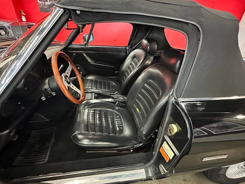 Alfa-romeo-spider-graduate-1987-black-14