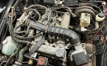 Alfa-romeo-spider-graduate-1987-black-16