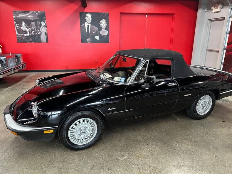 Alfa-romeo-spider-graduate-1987-black-2