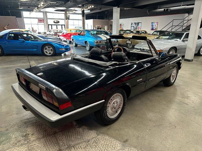 Alfa-romeo-spider-graduate-1987-black-6