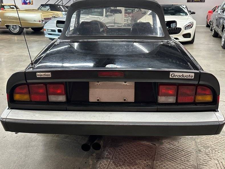 Alfa-romeo-spider-graduate-1987-black-7