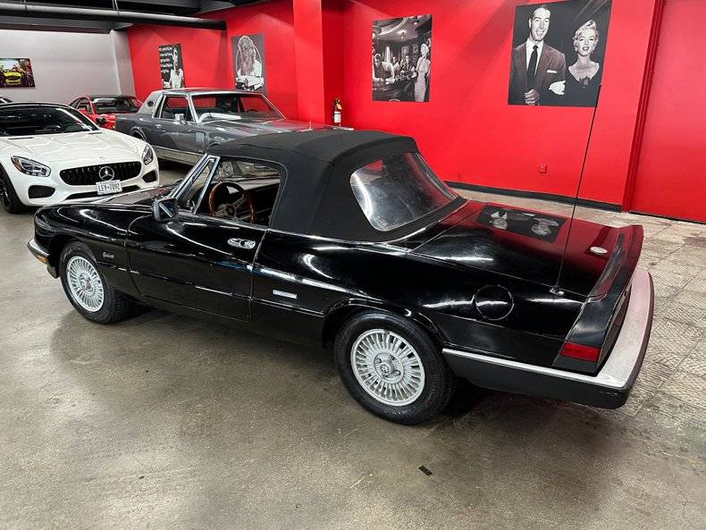 Alfa-romeo-spider-graduate-1987-black-8