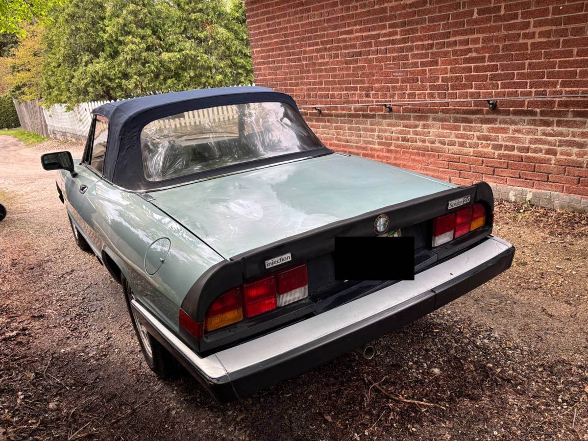 Alfa-romeo-spider-veloce-1984-blue-2
