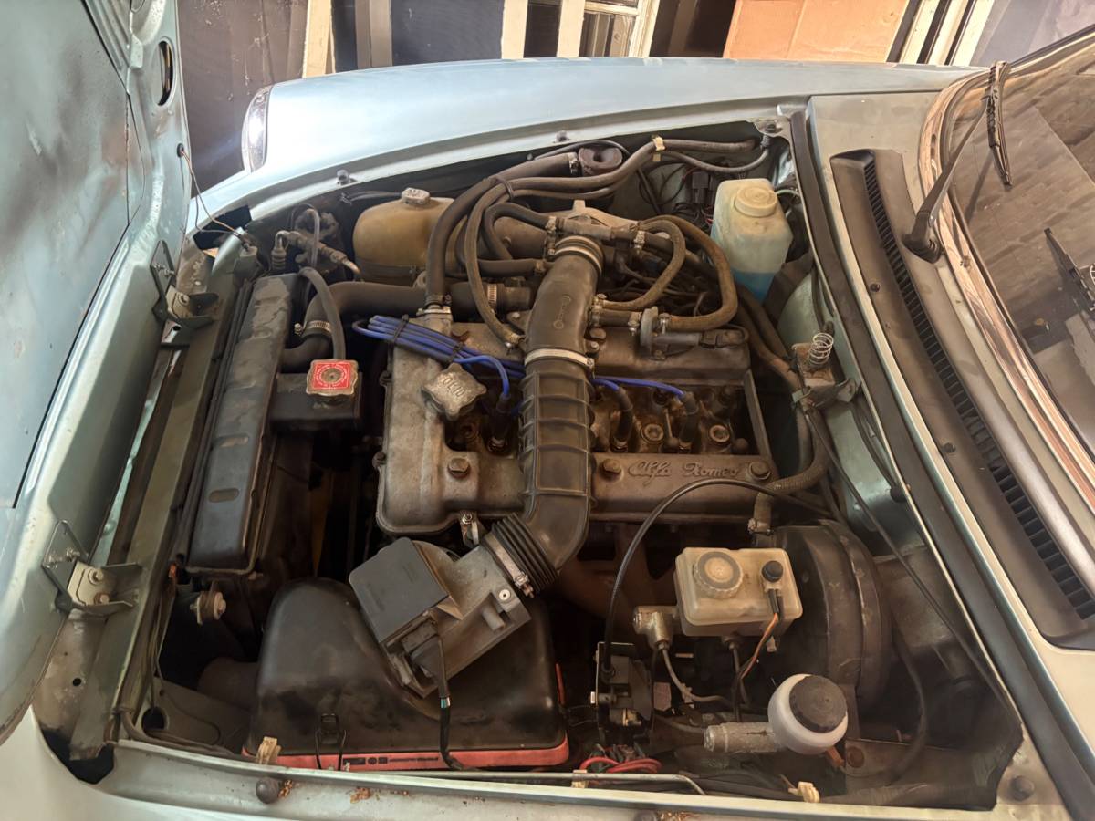 Alfa-romeo-spider-veloce-1984-blue-6