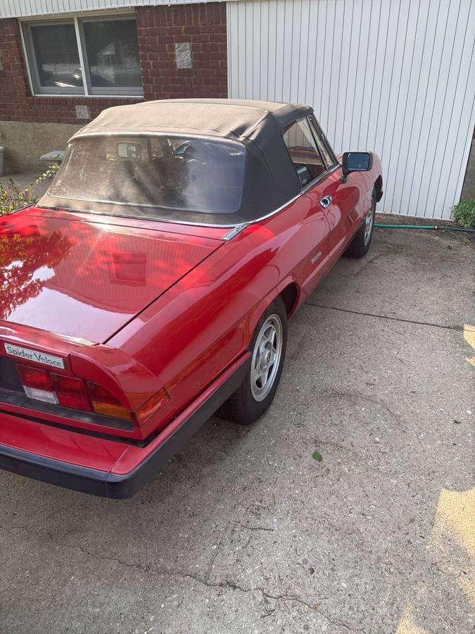 Alfa-romeo-spider-veloce-1986-red-1