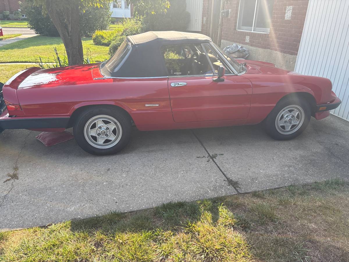 Alfa-romeo-spider-veloce-1986-red-12