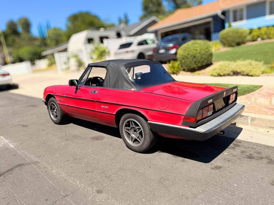 Alfa-romeo-spider-veloce-1986-red-3