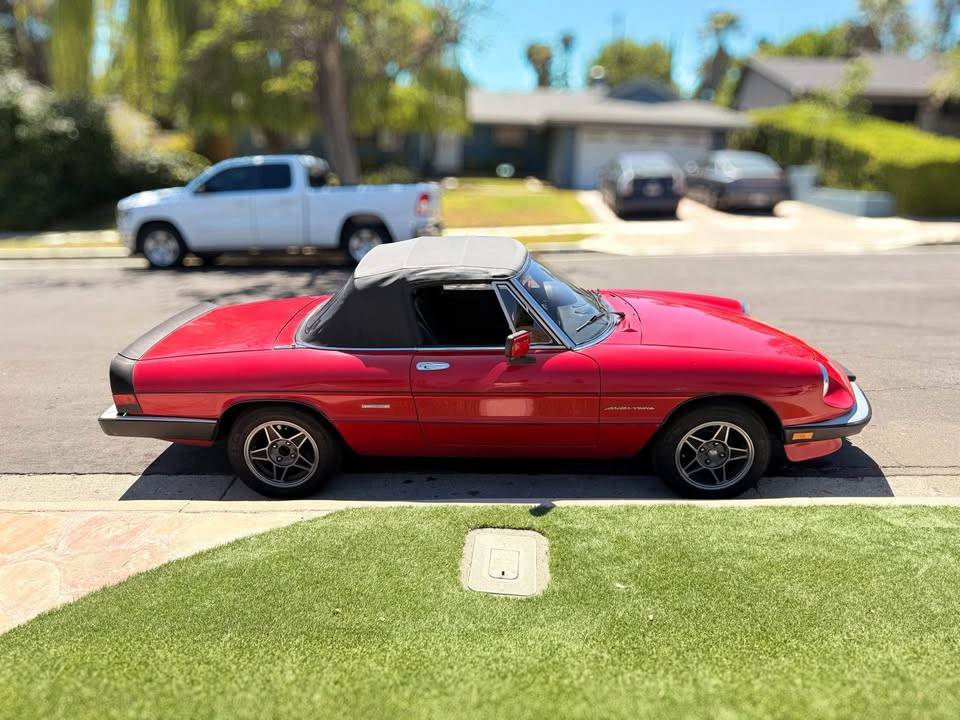 Alfa-romeo-spider-veloce-1986-red-4