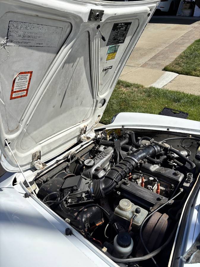 Alfa-romeo-spider-veloce-1990-white-7