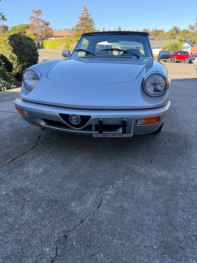 Alfa-romeo-spider-veloce-1991-silver-1