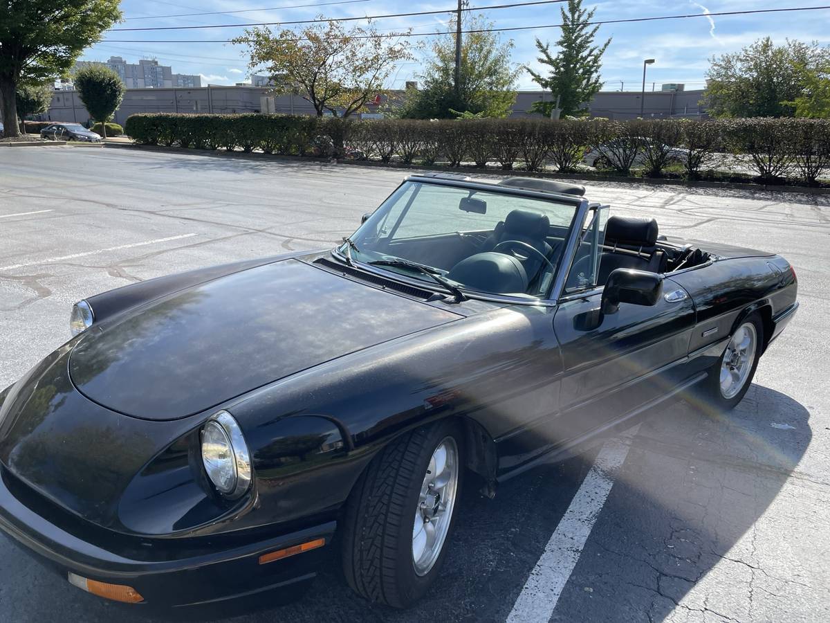 Alfa-romeo-spider-veloce-1993-black-10