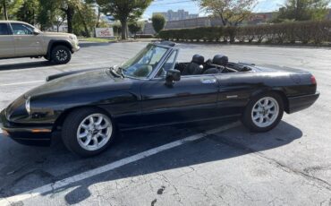 Alfa-romeo-spider-veloce-1993-black-17