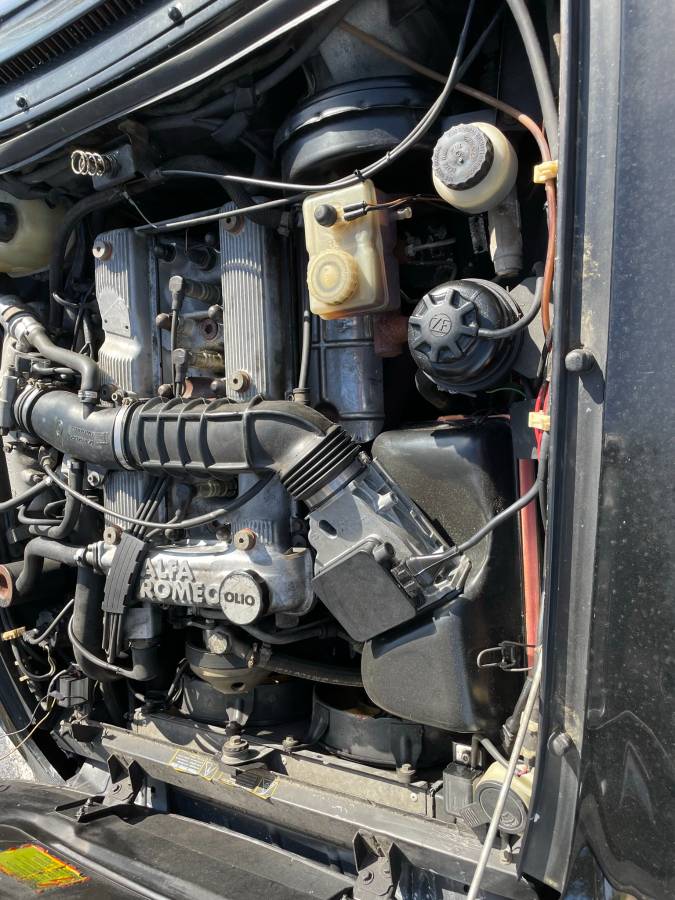 Alfa-romeo-spider-veloce-1993-black-22