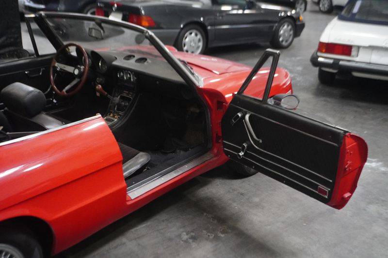Alfa-romeo-spider-veloce-project-1976-red-14