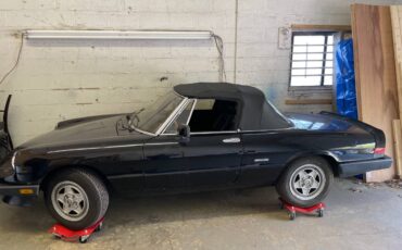 Alfa-romeo-spyder-1987-black-2