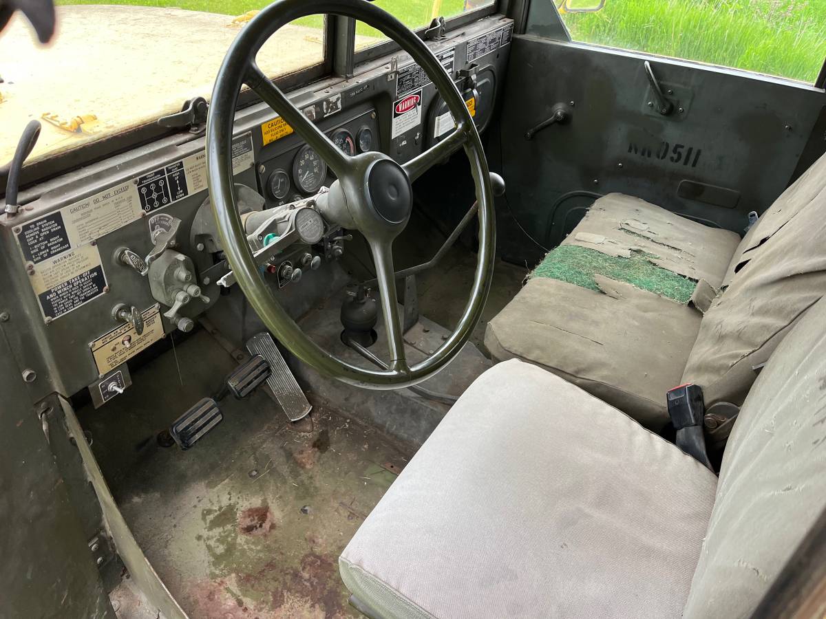 Am-general-diesel-1979-yellow-10
