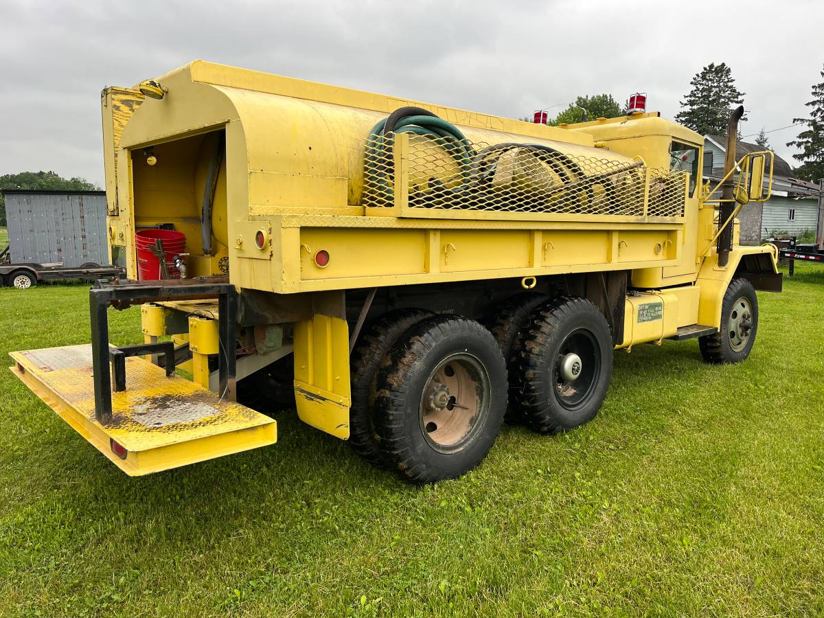 Am-general-diesel-1979-yellow-2