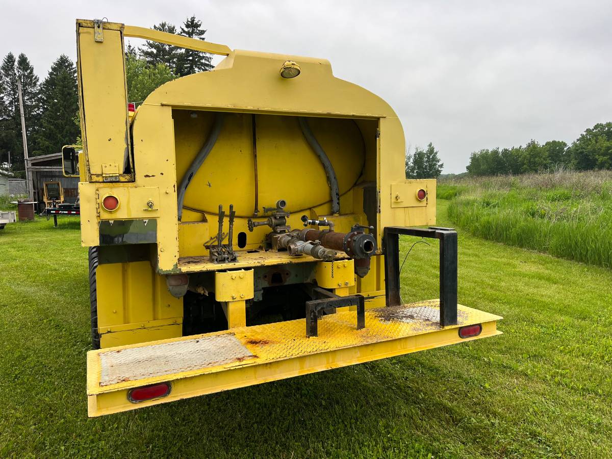 Am-general-diesel-1979-yellow-3