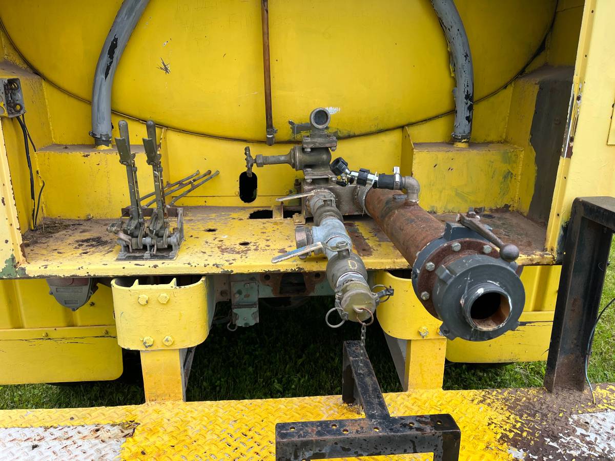 Am-general-diesel-1979-yellow-4