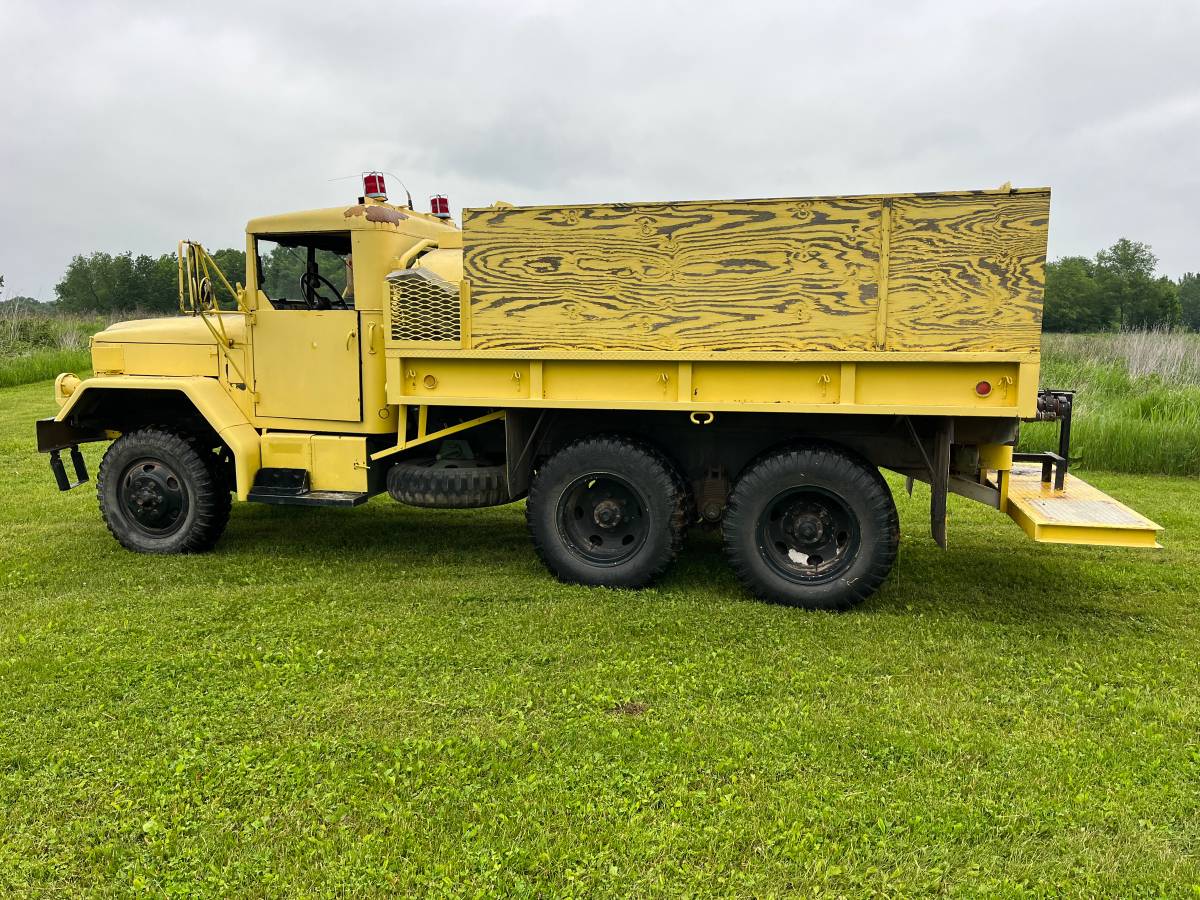 Am-general-diesel-1979-yellow-5
