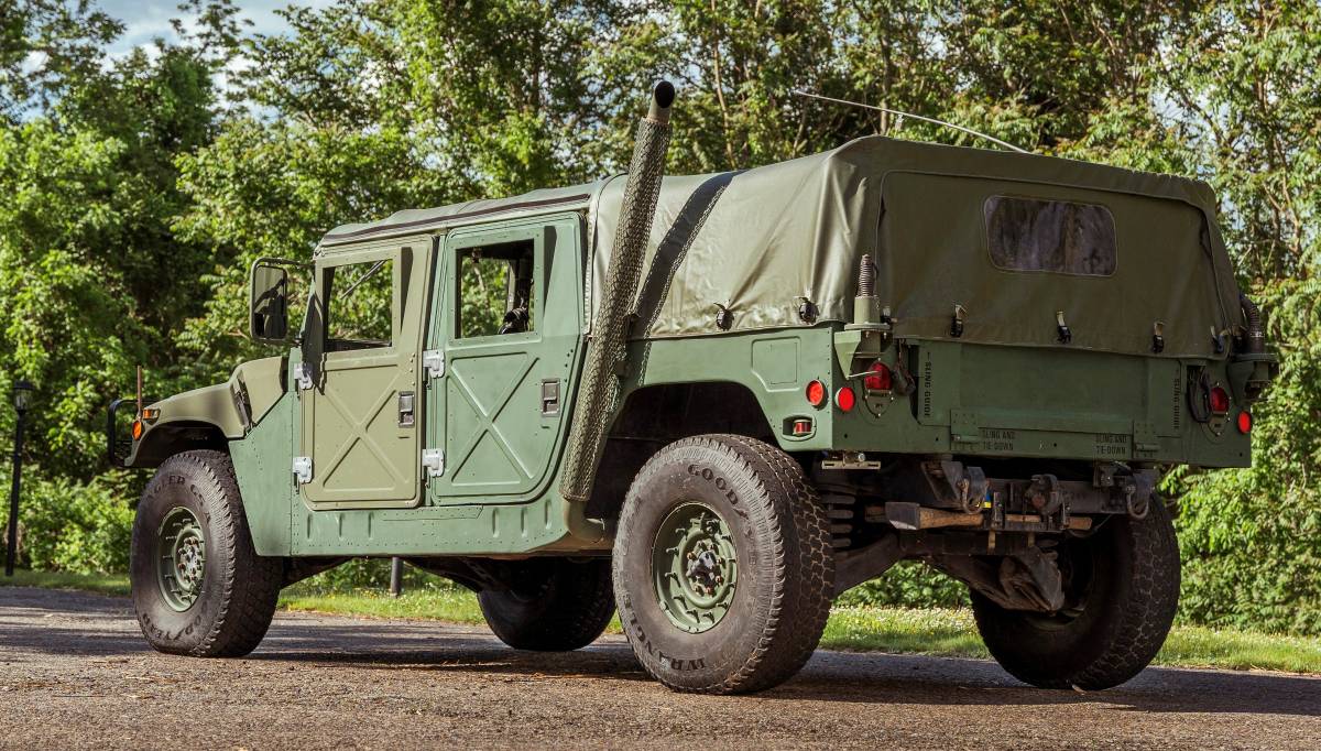 Am-general-hmmwv-m998-military-vehicle-diesel-1985-custom-1