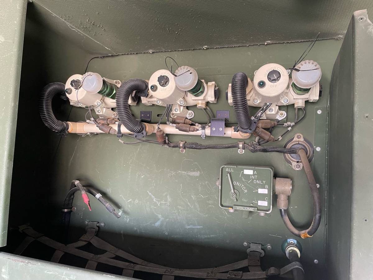 Am-general-humvee-diesel-1989-10