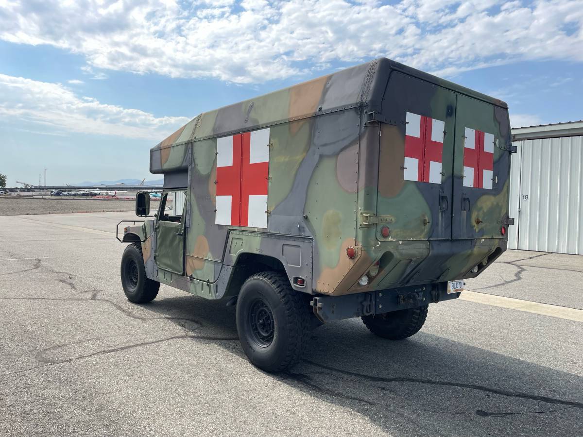 Am-general-humvee-diesel-1989-4