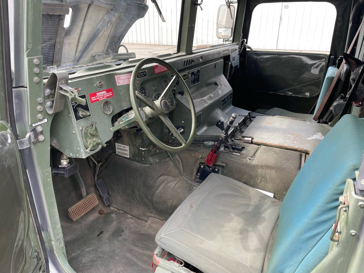 Am-general-humvee-diesel-1989-7