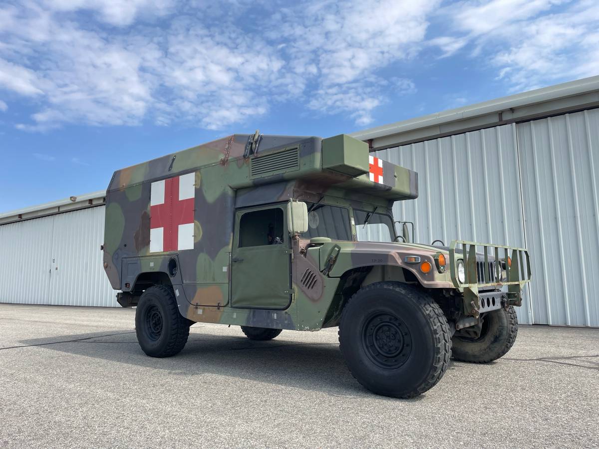 Am-general-humvee-diesel-1989