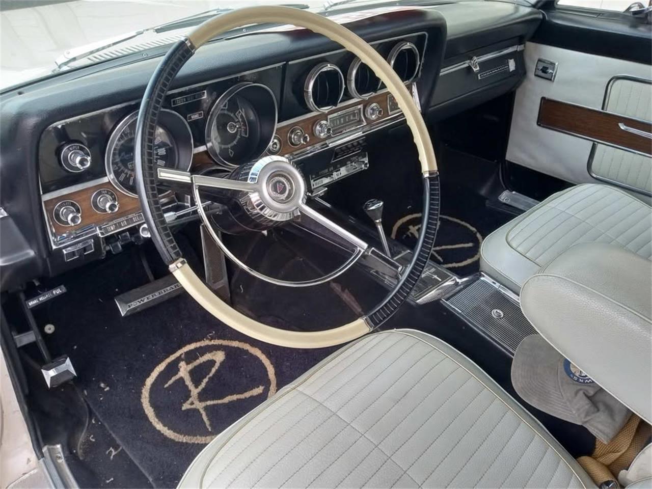 Amc-Ambassador-1965-Two-Tone-BrownCream-White-5