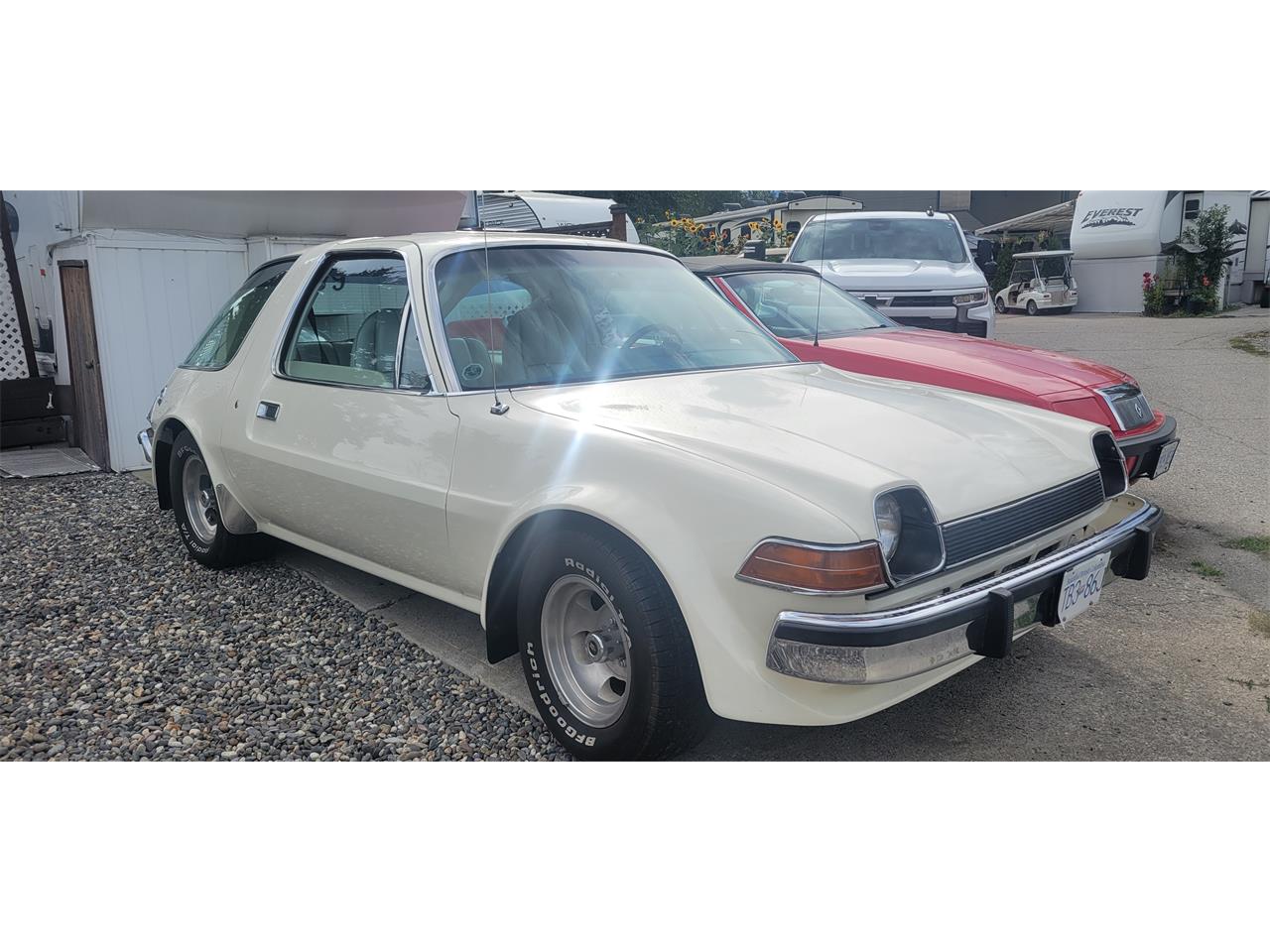 Amc-Pacer-1976-Alpine-White-Royal-Blue-2