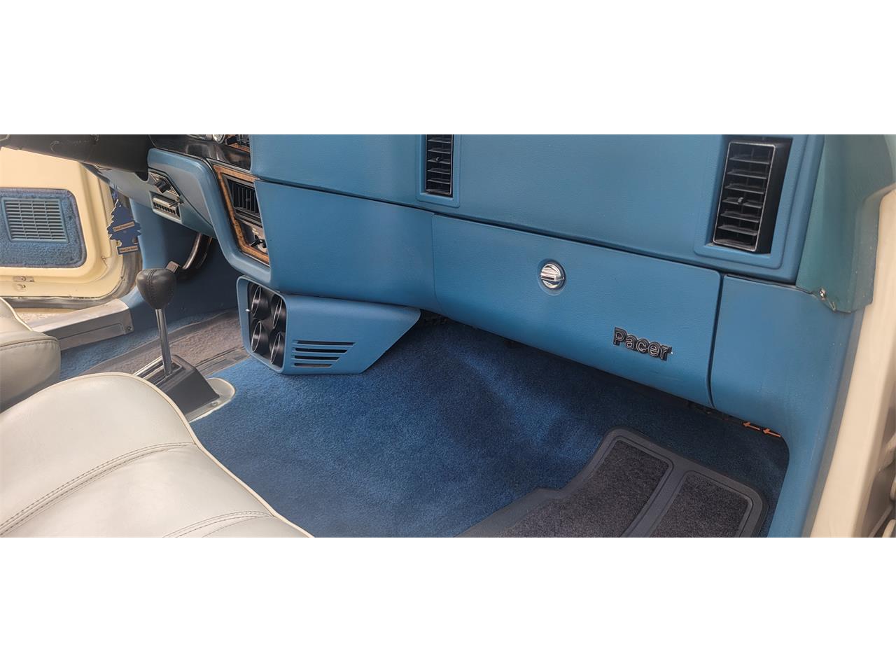 Amc-Pacer-1976-Alpine-White-Royal-Blue-8