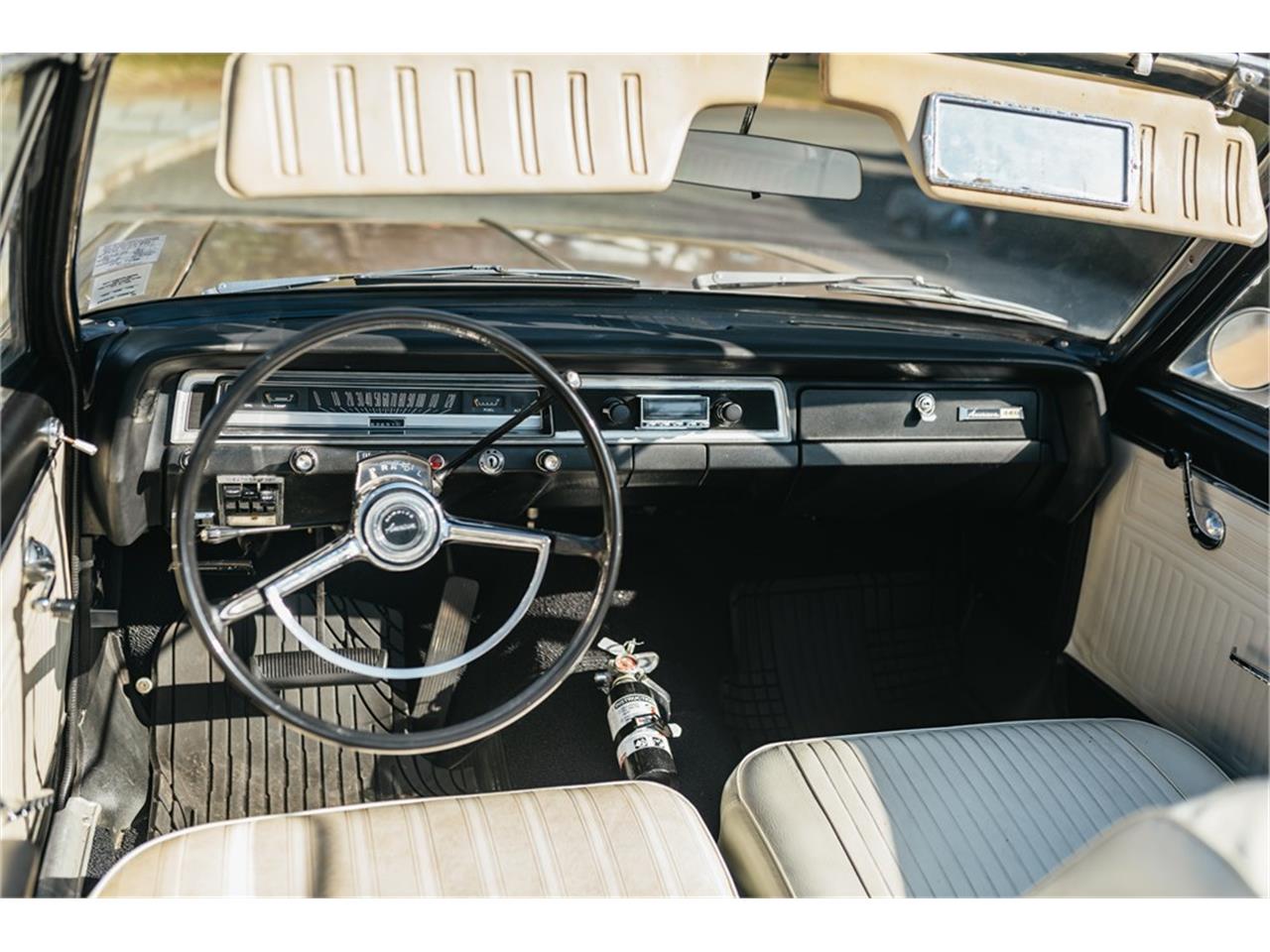 Amc-Rambler-1966-Gold-White-33