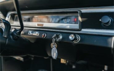 Amc-Rambler-1966-Gold-White-37