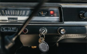 Amc-Rambler-1966-Gold-White-39