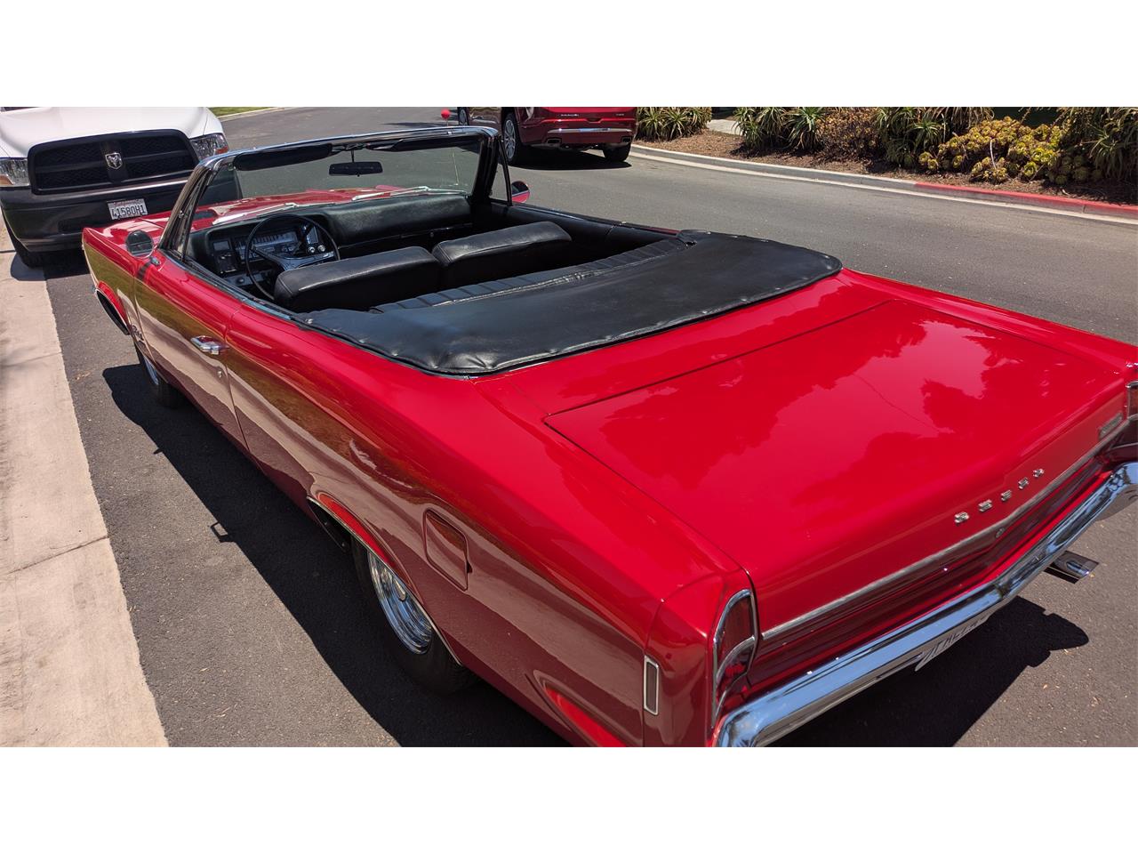 Amc-Rebel-1967-Red-Black-14
