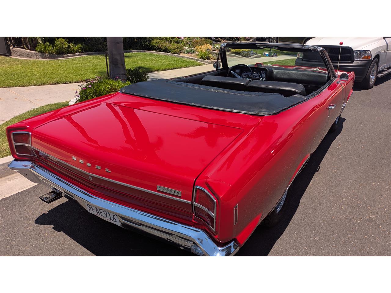 Amc-Rebel-1967-Red-Black-4