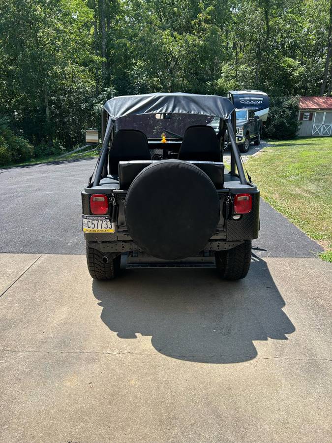 Amc-cj5-1975-grey-2