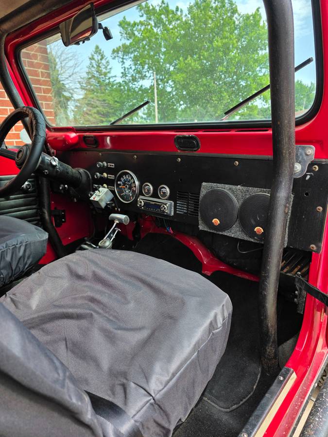 Amc-jeep-cj7-1984-red-2