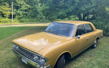 Amc-rambler-classic-1962-yellow-2