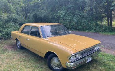 Amc-rambler-classic-1962-yellow