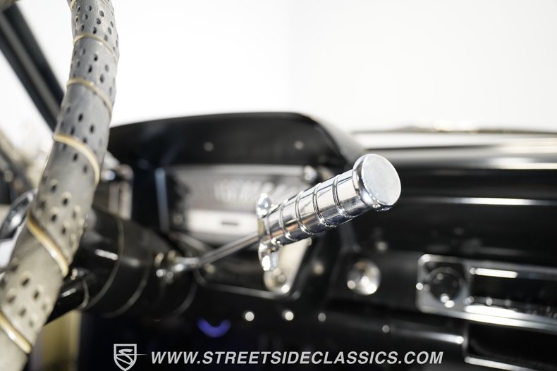 American-motors-Rambler-1963-Valencia-White-Houndstooth-31
