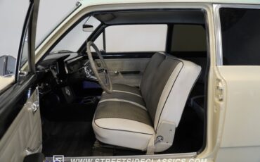 American-motors-Rambler-1963-Valencia-White-Houndstooth-33