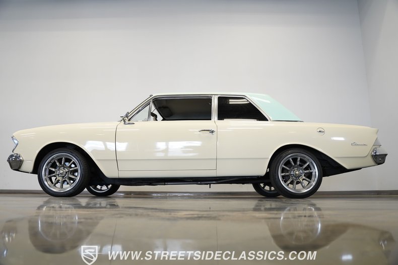 American-motors-Rambler-1963-Valencia-White-Houndstooth-36
