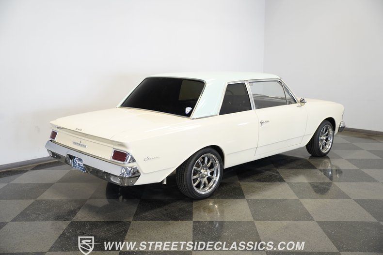 American-motors-Rambler-1963-Valencia-White-Houndstooth-42