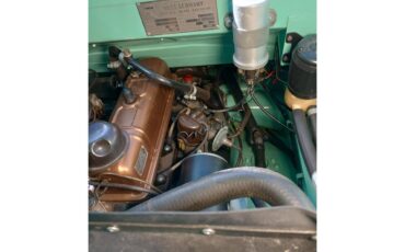 Amphicar-770-1964-Fjord-Green-White-and-Apricot-1