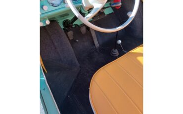 Amphicar-770-1964-Fjord-Green-White-and-Apricot-10