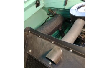 Amphicar-770-1964-Fjord-Green-White-and-Apricot-11