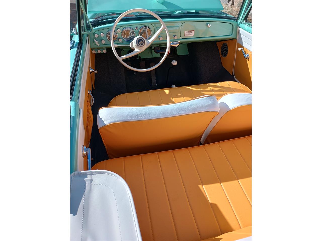 Amphicar-770-1964-Fjord-Green-White-and-Apricot-19