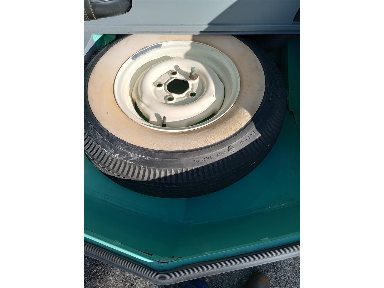Amphicar-770-1964-Fjord-Green-White-and-Apricot-22